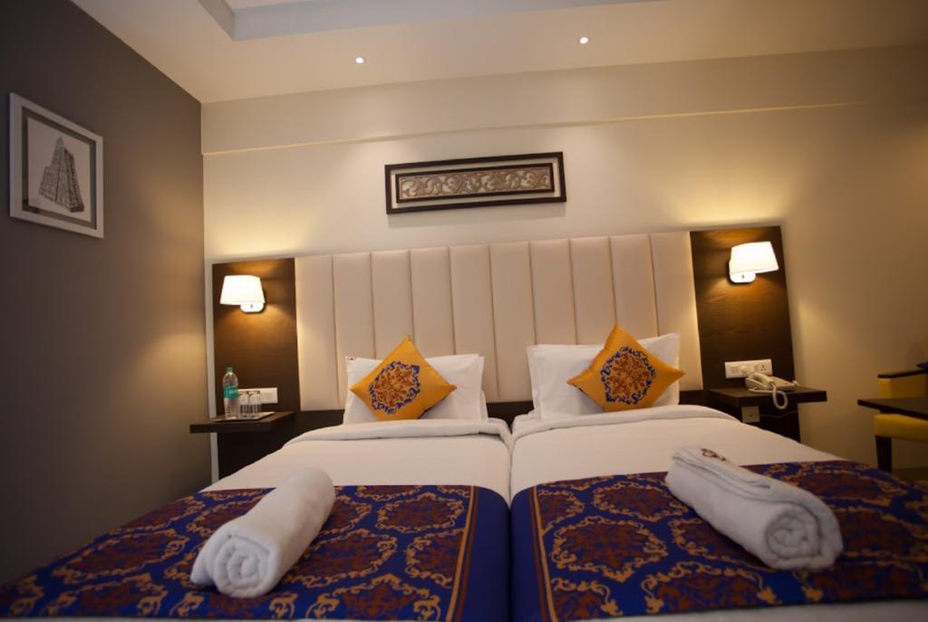 Ganpat Grand Hotel Palni Exterior photo