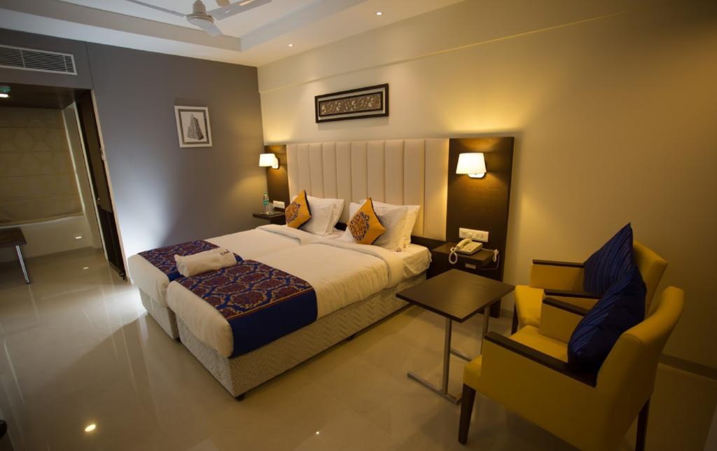 Ganpat Grand Hotel Palni Exterior photo