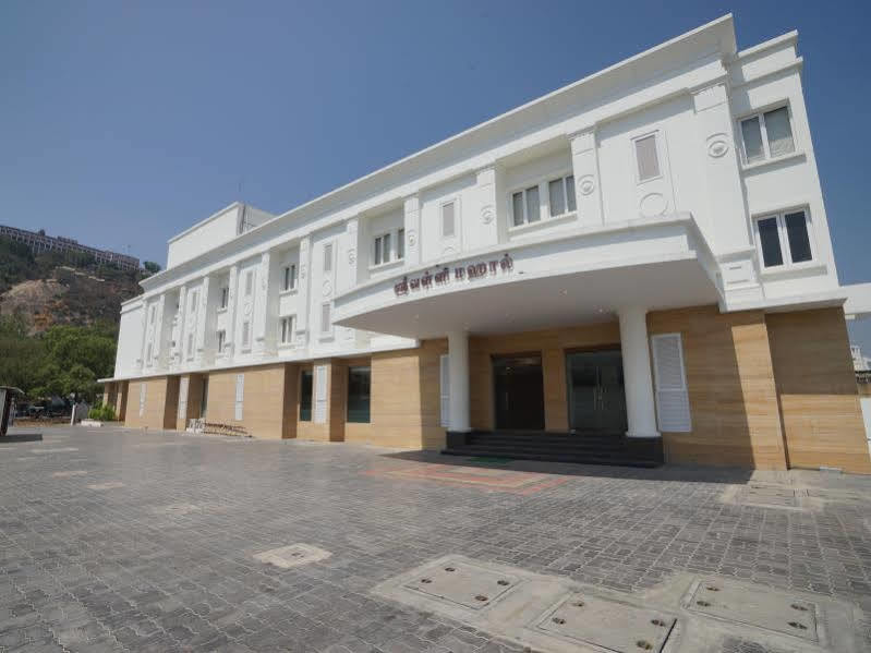 Ganpat Grand Hotel Palni Exterior photo