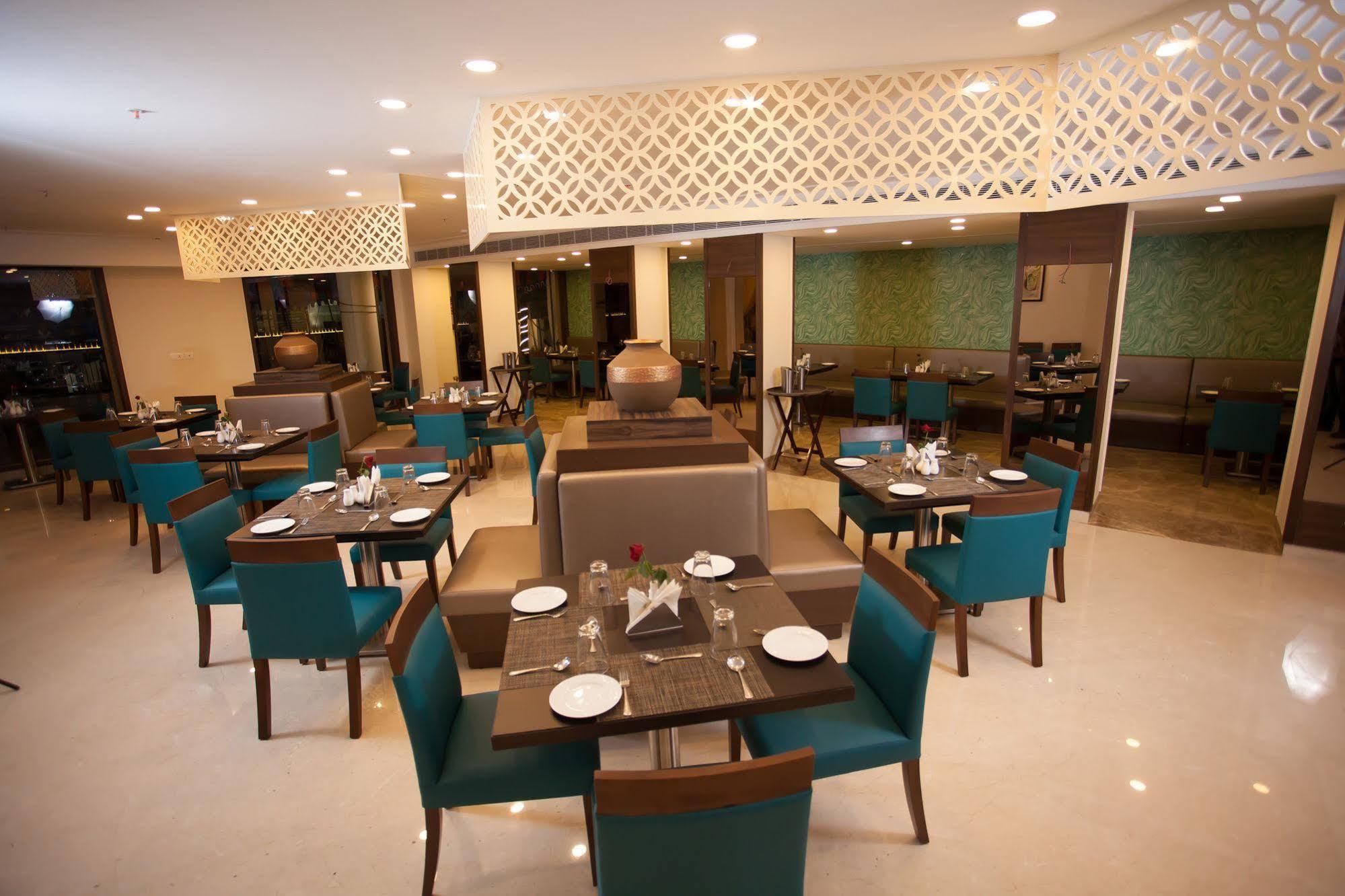 Ganpat Grand Hotel Palni Exterior photo